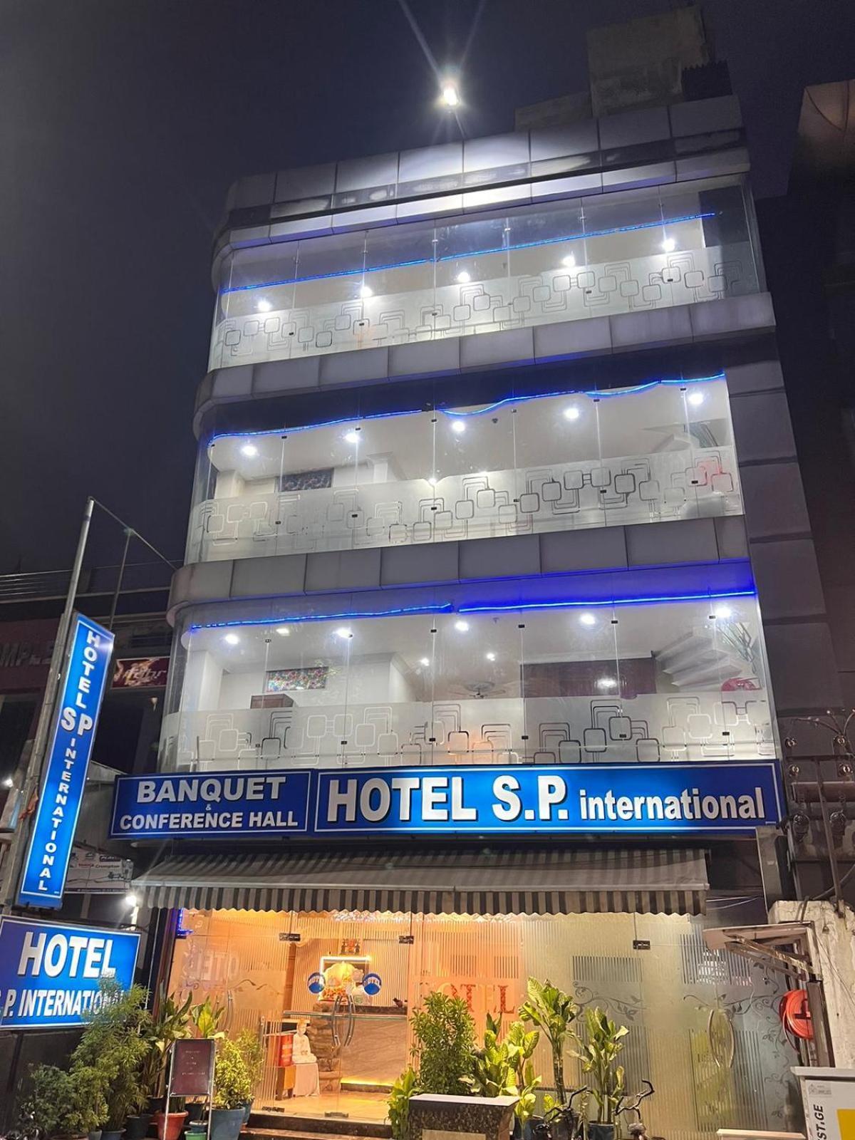 Hotel S P International A Unit Of Mavis Group Lucknow Eksteriør bilde